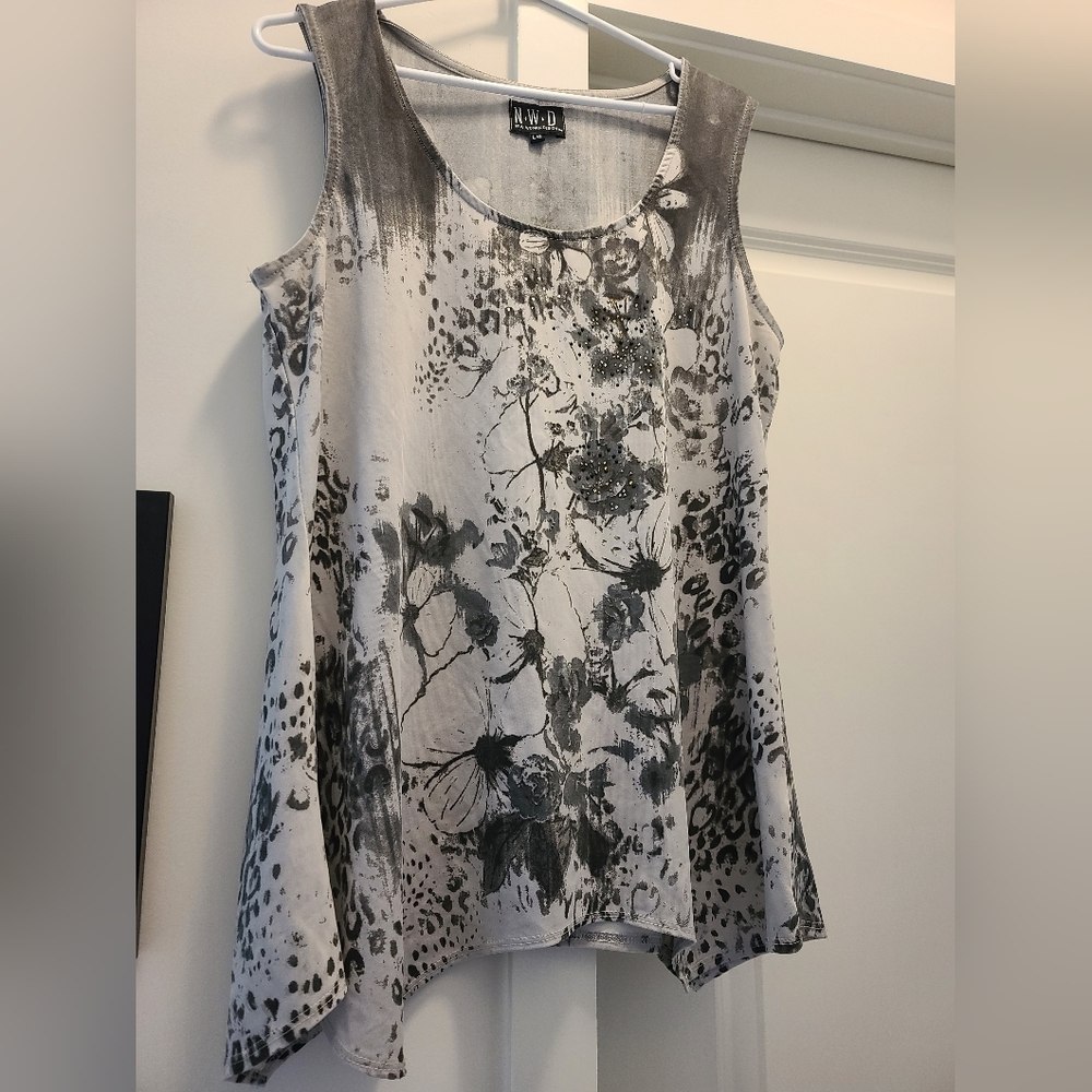 Black and Gray Asymmetrical Tunic Top